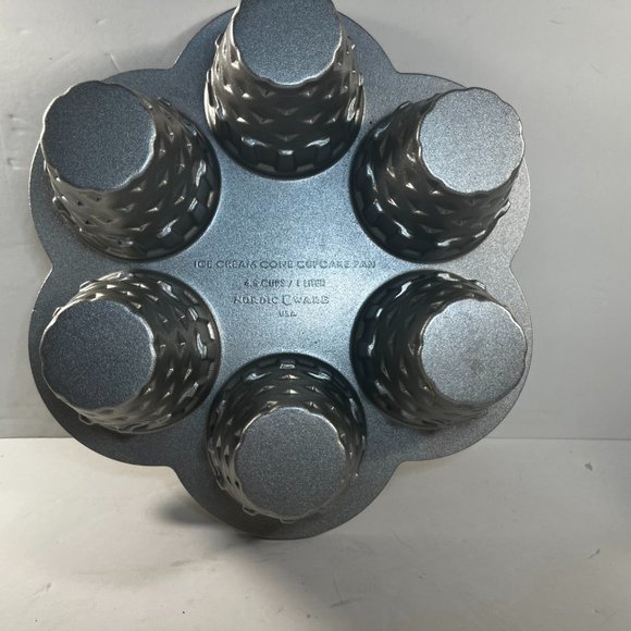 Nordic Ware Ice Cream Cone Cupcake Pan Cast Aluminum Baking Pan Nordicware - Picture 3 of 4